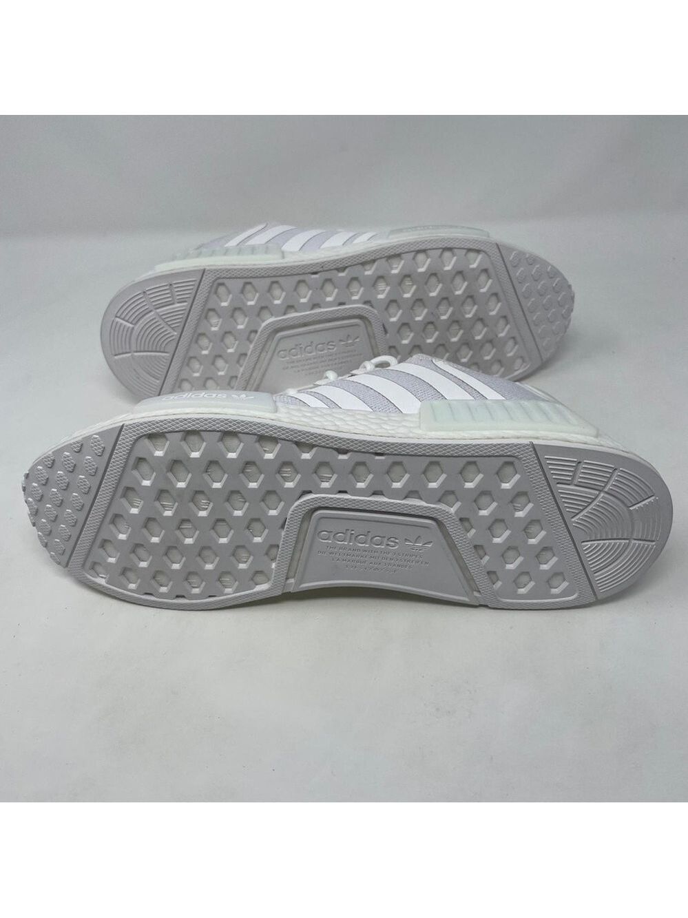 Adidas Women’s NMD_R1 Primeblue Knit Running Shoe Sneakers - new - Picture 10 of 13